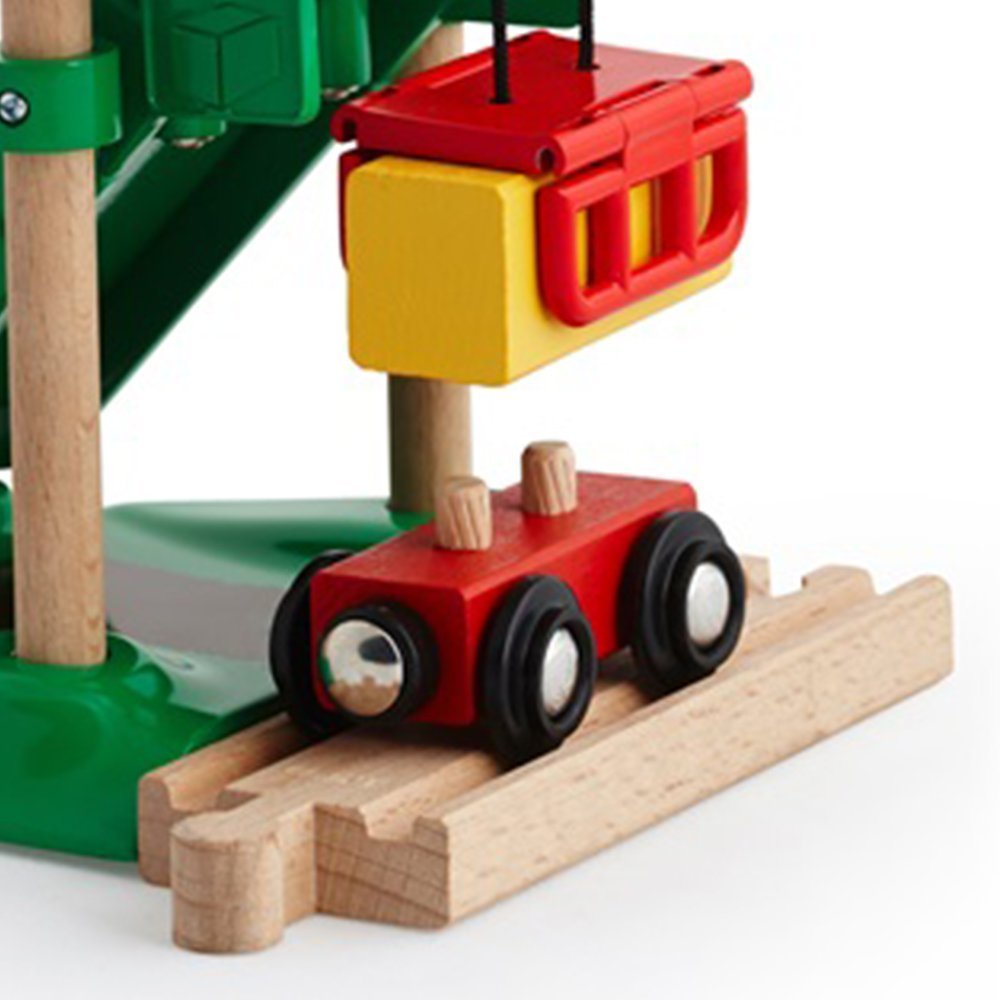 Set BRIO tren din lemn - Statie de incarcare fan de la ferma